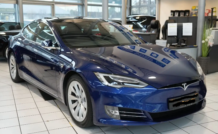 Left hand drive TESLA MODEL S Dual 75D